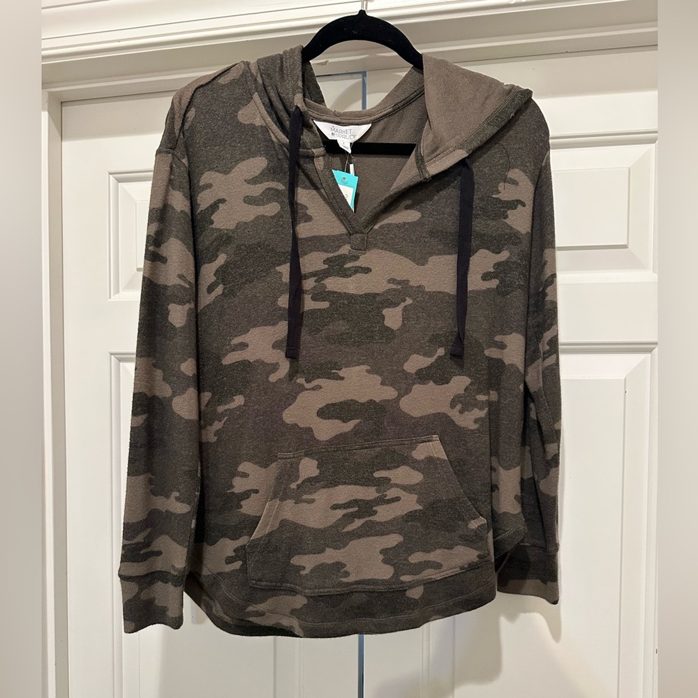 Light weight camo sweater